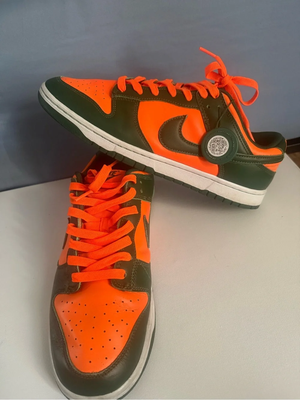 Nike Men's Low-Top Sneakers in Bright Orange and Olive Green
